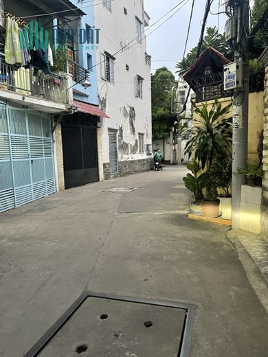 MUA NGAY CÒN KỊP- Oto ngủ trong nhà Thích Quảng Đức- 6.2x18m - 12.5 tỷ