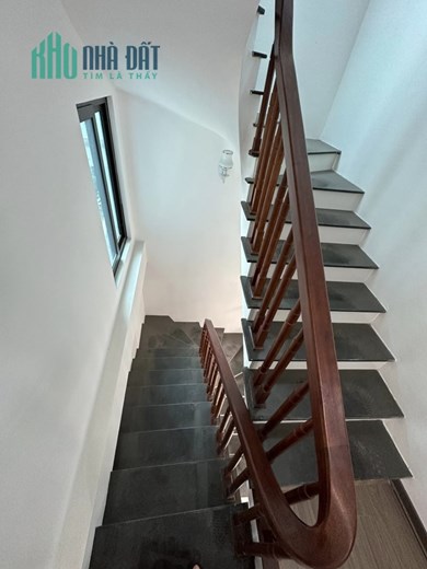 Bán gấp Nhà MT 5m ngõ Miêu Nha giá 3 tỷ, 35m2, Sđcc