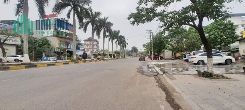 Cho thuê nhà c4 mặt đường Lạc Long Quân, Khai Quang giá 7tr .  Liên hệ: 0986.454.393 - 0986.797.222