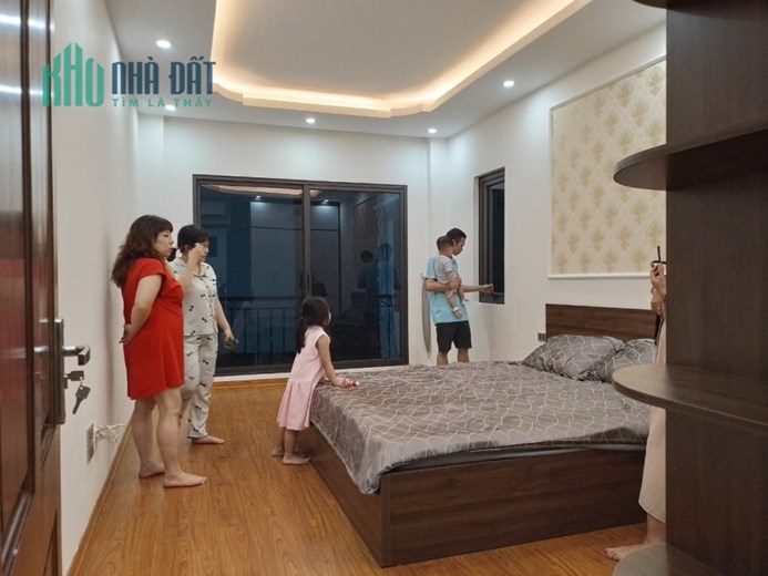 Bán nhà phân lô ngõ 612 Đê La Thành 35m2 x5Tầng,gần Ôtô, ở ngay! Giá 4,55 tỷ 0969693855