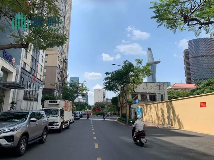 Cạnh Quận 1 DtSd 420m2 dân trí Lê Quốc Hưng giá rẻ Quận 4 Giảm 2 tỷ