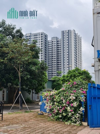1999 tr sở hữu căn hộ cao cấp 2n 2wc 75m2 tầng trung tại Trâu Quỳ, Gia Lâm. Lh 0936000458