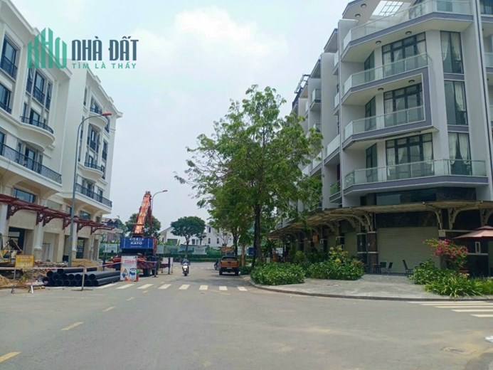 Bán căn góc hai mặt tiền KDC Vạn Phúc City, TP Thủ Đức