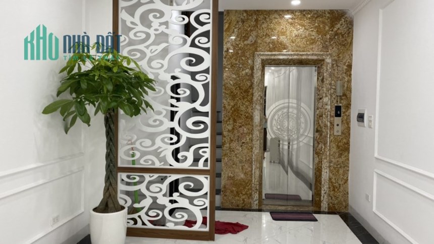 Bán nhà Ngọc Khánh, ĐĐ. Nhà mới xây 7 tầng thang máy DT 38m2 phù hợp ở GĐ. Giá chỉ 8 tỷ