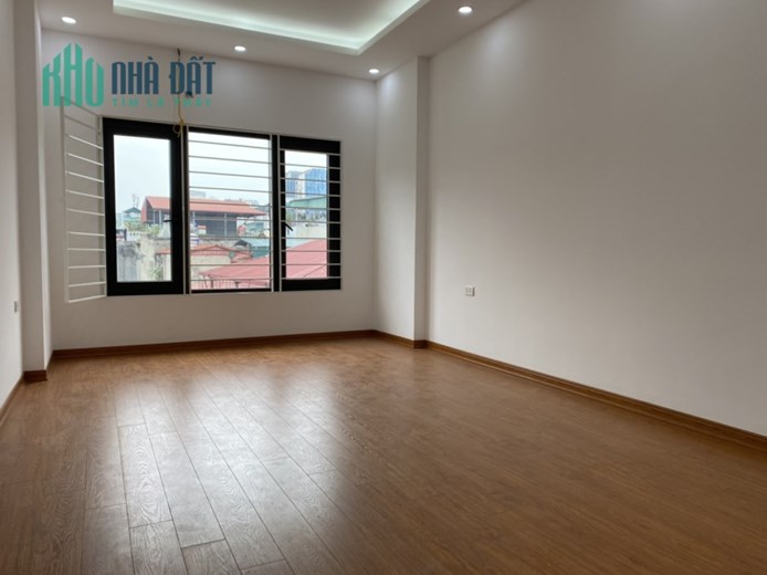 Bán nhà Ngọc Khánh, ĐĐ. Nhà mới xây 7 tầng thang máy DT 38m2 phù hợp ở GĐ. Giá chỉ 8 tỷ