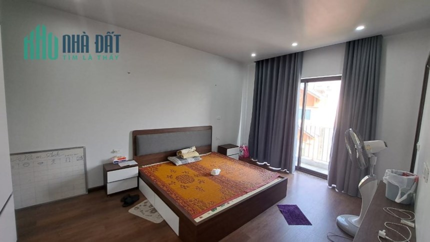 Bán ngôi nhà 158m2 phố Nghi Tàm, Tây Hồ Gara Ô tô Dòng tiền Kinh doanh tốt 15.1 Tỷ