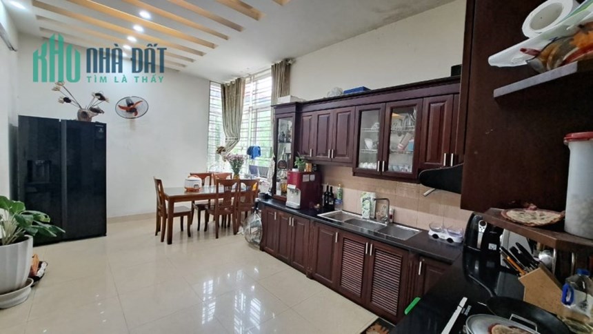 Bán căn nhà 158m2 phố Nghi Tàm, Tây Hồ Gara Ô tô Dòng tiền khủng Kinh doanh đỉnh 15.4 Tỷ