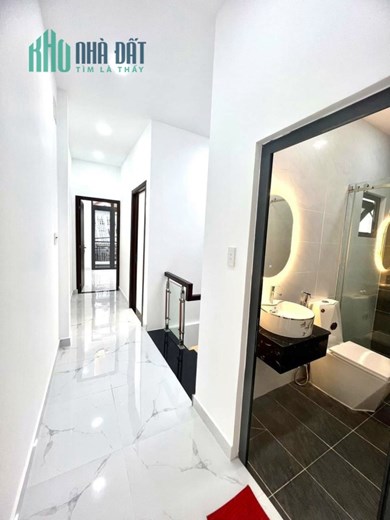Nhà nở hậu 2 tầng xây mới hẻm 314 Âu Dương Lân P3Q8. Giá 5,35 tỷ TL