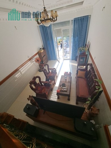Bán nhà Phan Huy Ích Gò Vấp - Chỉ 5 Tỷ có nhà đẹp HXH 4PN 4 Toilet gần sân bay giáp Tân Bình