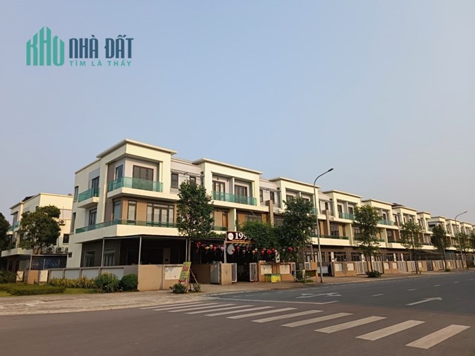 Cần bán gấp nhà phố liền kề Centa City Từ Sơn giá đáy phố đi bộ 26m.