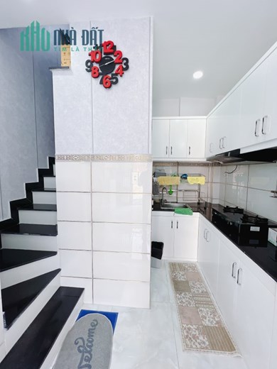 Bán nhà Đẹp Rẻ Xe tải đậu ngay nhà
 Nguyễn Tất Thành Q4 Diện tích sd100m2- 
5 tấm hơn 4tỷ đã giảm