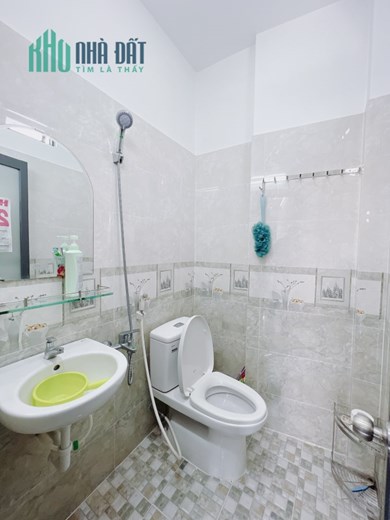 Bán nhà Đẹp Rẻ Xe tải đậu ngay nhà
 Nguyễn Tất Thành Q4 Diện tích sd100m2- 
5 tấm hơn 4tỷ đã giảm