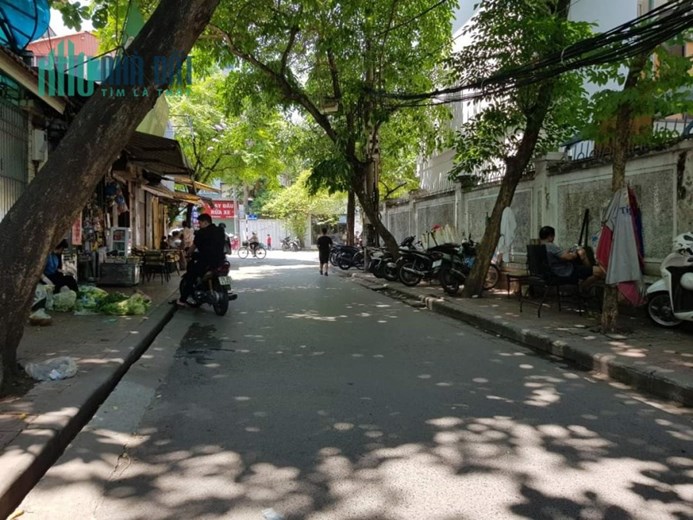 Bán nhà Đường Trung Kính, gara 7 chỗ, ô tô tránh, kinh doanh, dân trí cao, tặng nội thất giá hơn 12
