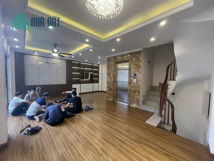 Bán Tòa 8 T Thang máy Xây Mới Phố Tôn Đức Thắng Đống Đa 50m - 8T MT 7.1m Giá 12 tỷ