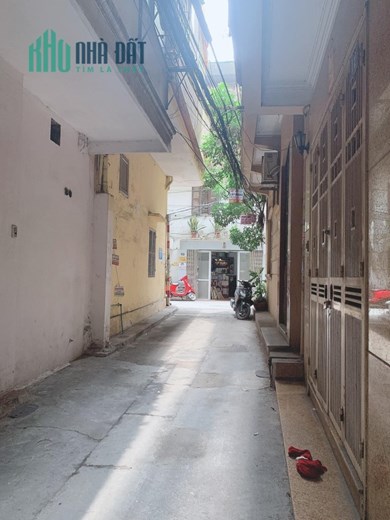 Bán nhà Hồ Ba Mẫu , Đống Đa, 35m2, ngõ thông, kinh doanh, vài bước ra ô tô tránh