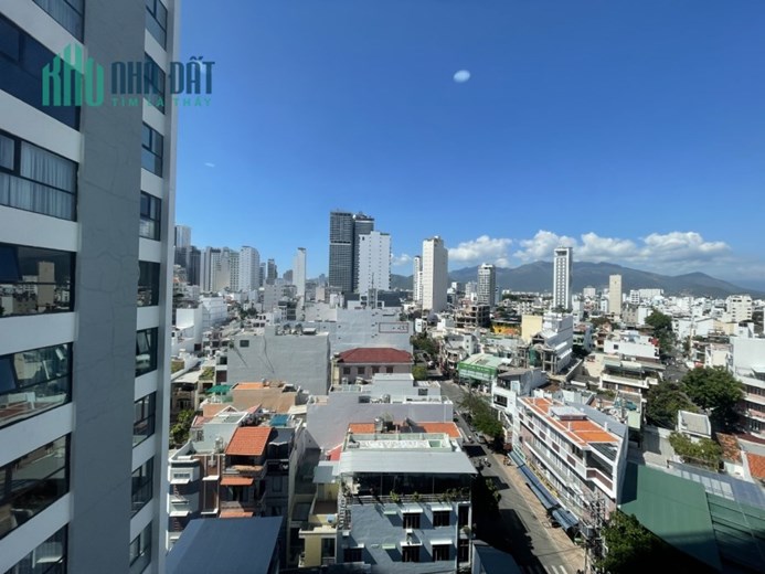 Cho thuê Căn Góc CHCC Hud Building.cách biển 400m.