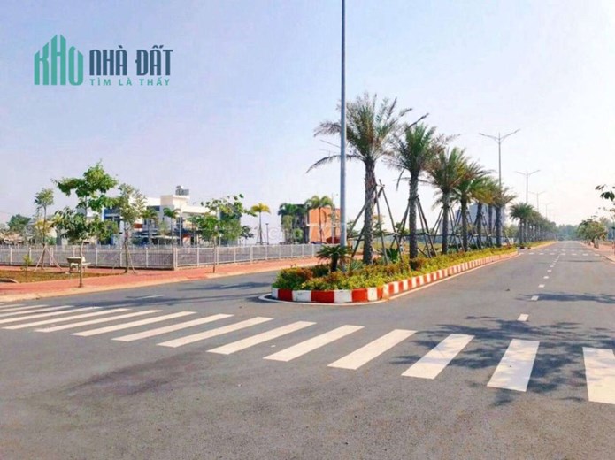 Bán Đất Nền  Ngay trung tâm hành chính chợ, Trường Thị Trấn Bến Lức, Thị trấn Bến Lức, Huyện Bến