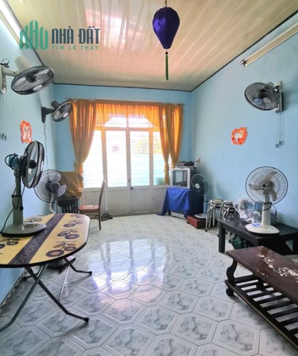 Bán nhà Hoàng Sĩ Khải Sơn Trà 2 tầng 75m2 chỉ 3,4 tỷ.
LH Mr Trung 0905243177 (Zalo).
