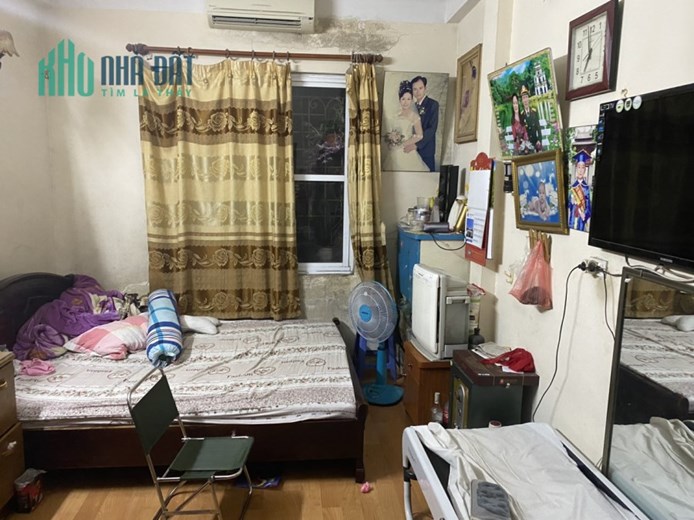 Cần bán nhà mặt phố Lạc Trung, vị trí trung tâm VP Ngân hàng MT 3,5m 51,3m