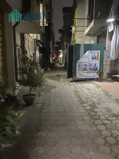 Cần bán nhà mặt phố Lạc Trung, vị trí trung tâm VP Ngân hàng MT 3,5m 51,3m