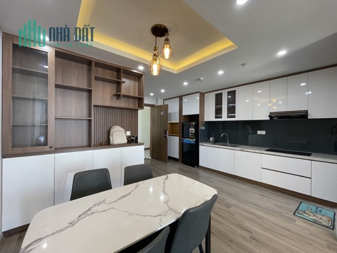 Cho thuê Căn Góc CHCC Hud Building.cách biển 400m.