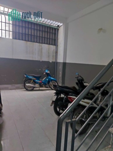 Bán CHDV Vườn Lài quận 12, 62 m2, hẻm xe tải 4 tầng 10 phòng dòng tiền gần 30 tr/tháng