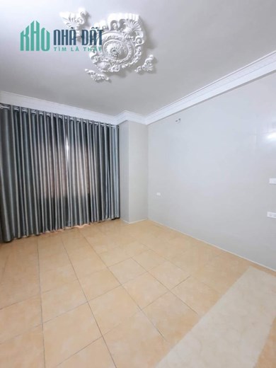 BÁN  NHÀ ĐẸP LONG LANH-CHÙA BỘC(48M2X5,8 TỶ) - TẶNG TOÀN BỘ NỘI THẤT - KHÁCH ĐẾN LÀ MÊ