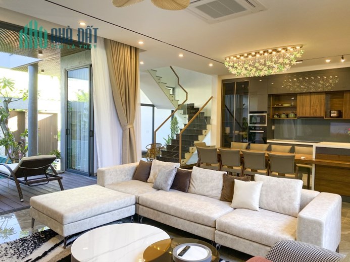 Bán nhà 2 tầng đường (10,5m) Trịnh Công Sơn,Hải Châu.Dt 10m x 16m Giá rẻ.