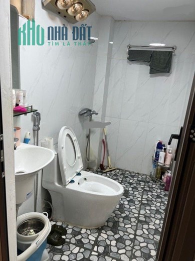 Chung cư tập thể Nguyễn Chí Thanh Đống Đa 40m2 1 ngủ 1VS SĐCC 1,74 tỷ TL.