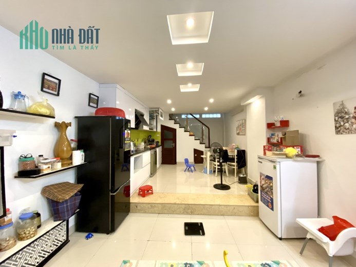 Trương Định, 43m x 4 tầng, 3.95 tỷ, ngõ ô tô, nhà đẹp