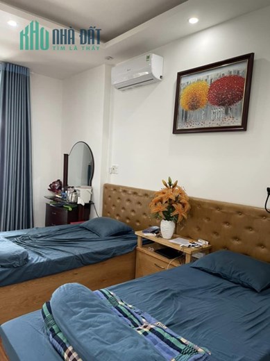 Bán nhà mặt phố Nguyễn Phẩm, 3 tầng mới, diện tích 81m. Giá 7.3 tỷ.