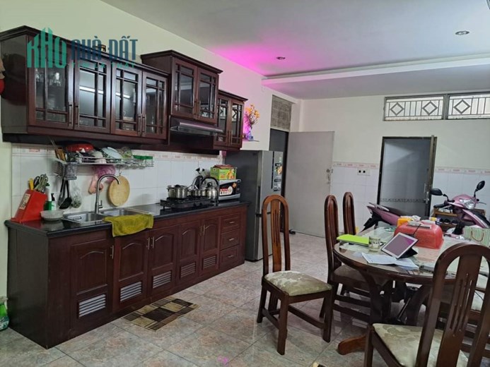 Bán Nhà HXT Thông Trần Thái Tông, Tân Bình, 40m2, 3 Tầng, Chỉ 5 Tỷ Thương Lượng.