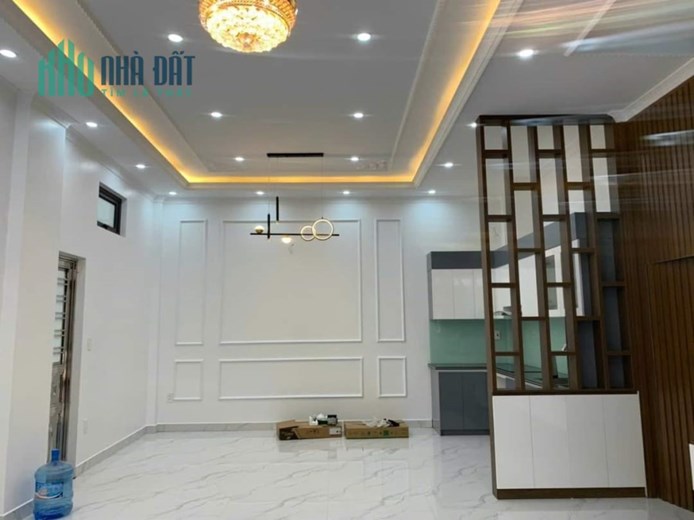 Bán nhà xây mới độc lập phố Chu Văn An, 50m x 4 tầng, lô góc, GIÁ 4.1 tỉ