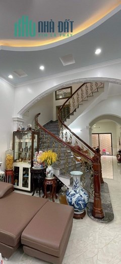 Bán nhà mặt phố Đông Trà - Chợ Hàng, 100m 3 tầng độc lập GIÁ 6.2 tỉ sân cổng