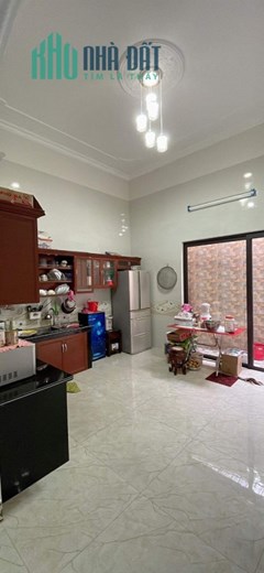 Bán nhà mặt phố Đông Trà - Chợ Hàng, 100m 3 tầng độc lập GIÁ 6.2 tỉ sân cổng