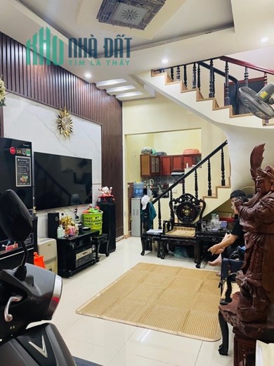 Nhà ngõ Đình Đông, giá tốt 48m2 3T giá chỉ 4.4 tỷ