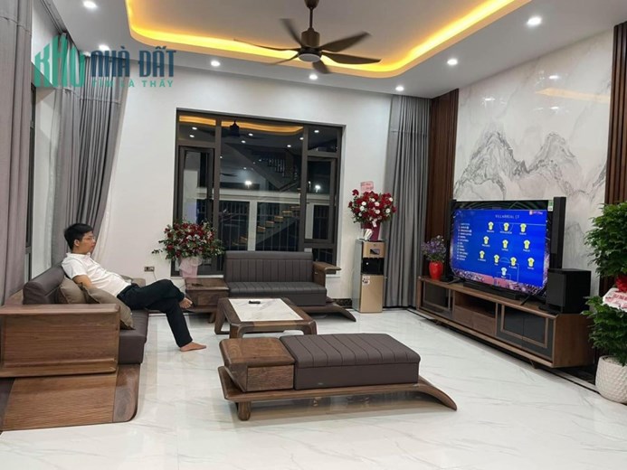 Bán gấp! Bán gấp! Siêu phẩm lô góc quận Hai Bà Trưng, 59m2, giá 9.7 tỷ, dọn về ở ngay.
