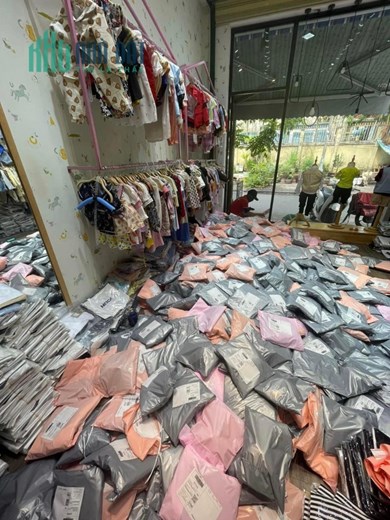 CẦN SANG NHƯỢNG LẠI SHOP QUẦN ÁO TRẺ EM