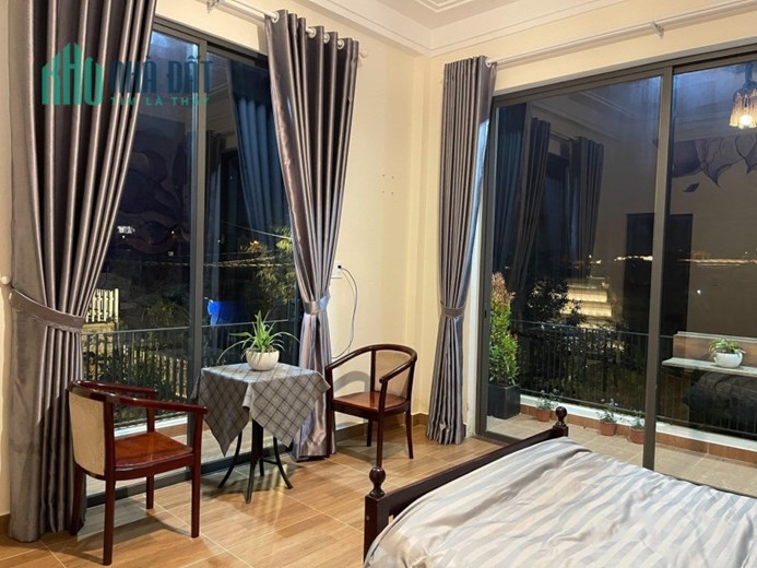 Bán biệt thự Đà Lạt, 213m2, 12 tỷ Trịnh Hoài Đức Phường 11, sổ riêng, 8 phòng ngủ view đẹp