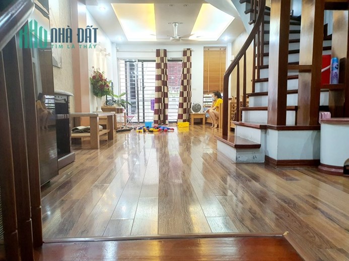 Bán nhà Giáp Nhất, Thanh Xuân, 5 tầng thang máy, ô tô vào nhà, kinh doanh văn phòng, 11.1 tỷ