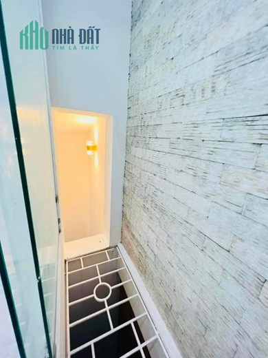 Bán Nhà Phố Phan Văn Trường CẦU GIẤY 40m2 * 5 tầng , phân lô , ô tô , Kinh Doanh mà giá chỉ hơn 12