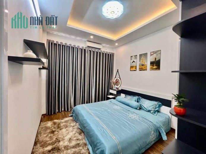 Bán nhà mặt phố Bà Triệu, Hai Bà Trưng 180m, mt 6m. Giá: 92 tỷ