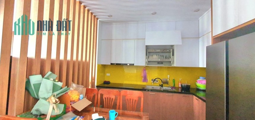 Bán nhà Ngọc Thụy DT54, nhà 4 tầng, Mt 6, giá hơn 8 tỷ.