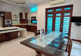 CHO THUÊ BIỆT THỰ, VIỆT HƯNG, LONG BIÊN 200M2 * 3,5 TẦNG * FULL NỘI THẤT