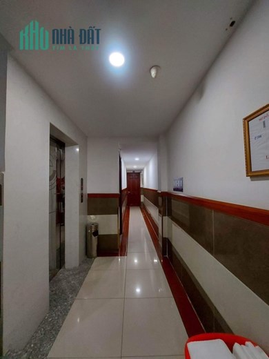BÁN KS 6 TẦNG CÓ THANG MÁY TRƯỜNG CHINH NGAY BẢY HIỀN , DOANH THU GẦN 300TR/ THÁNG
