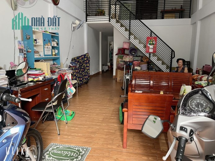 Bán Nhà XHX  ĐHT 06,Q12 -100m2 -2 Tầng -Nhỉnh 4 tỷ LH 0902160655