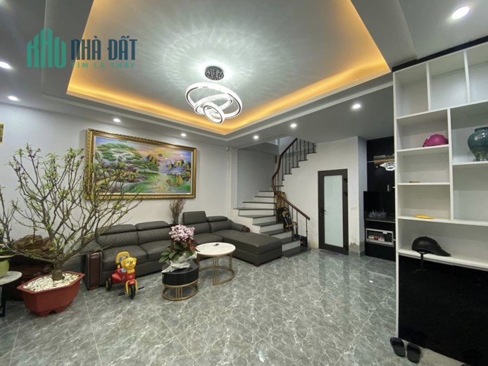 BÁN NHÀ HOÀNG VĂN THÁI, THANH XUÂN, 30M2 5T MT4.5M, GIÁ 3.5 TỶ