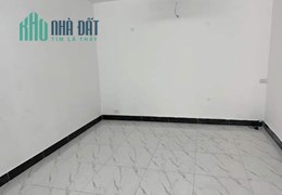 Bán Căn Hộ Tập Thể Nghĩa Tân CẦU GIẤY 27/50m2 , ô tô , Kinh Doanh , tầng 1 , giá 1,65 tỷ