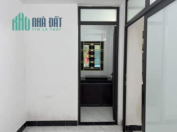 Bán Căn Hộ Tập Thể Nghĩa Tân CẦU GIẤY 27/50m2 , ô tô , Kinh Doanh , tầng 1 , giá 1,65 tỷ