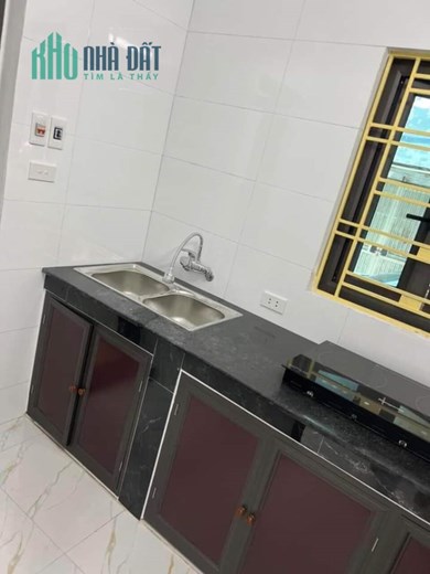 Bán Căn Hộ Tập Thể Nghĩa Tân CẦU GIẤY 27/50m2 , ô tô , Kinh Doanh , tầng 1 , giá 1,65 tỷ
